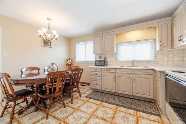 Additional image 11 of 128 Hullmar Dr