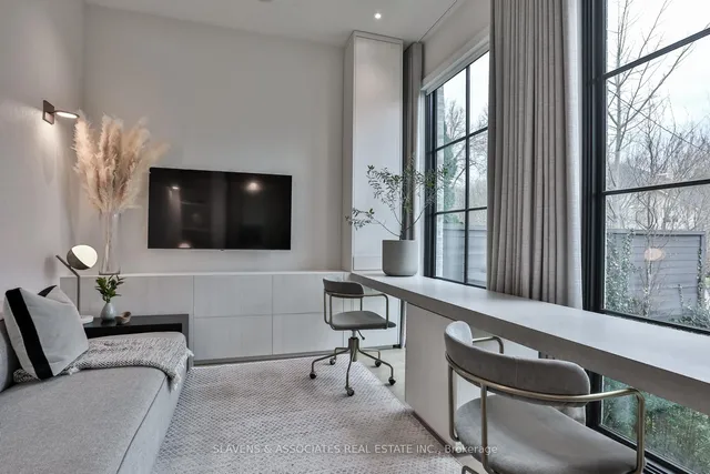 Additional image 4 of 216 Glenayr Rd