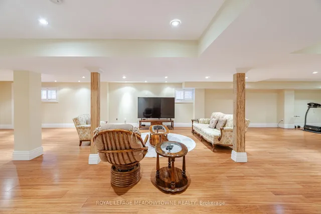 Additional image 38 of 915 Gaslight Way