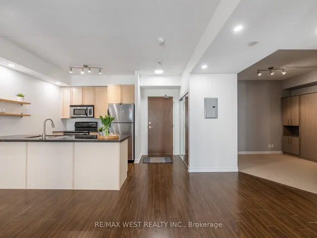 Additional image 4 of 4196 Dundas St Unit PH 609