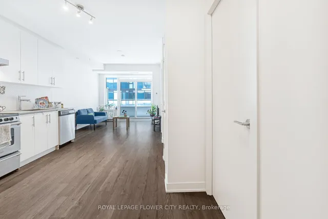 Additional image 46 of 212 King William St Unit 907