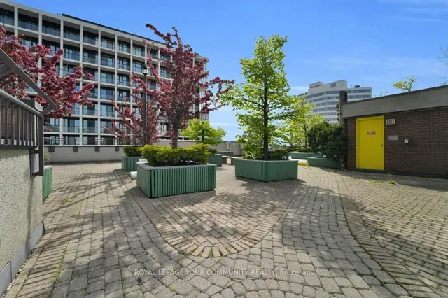 Additional image 34 of 633 Bay St Unit 2512