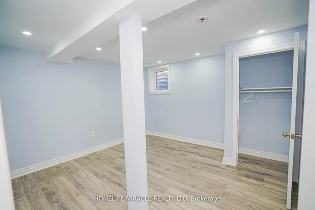 Additional image 35 of 23 Hollowgrove Blvd