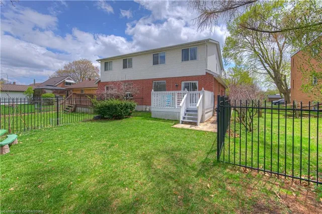 Additional image 30 of 17 Rosemount Dr