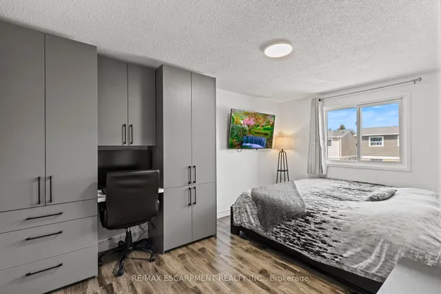 Additional image 12 of 21 Grand River Crt