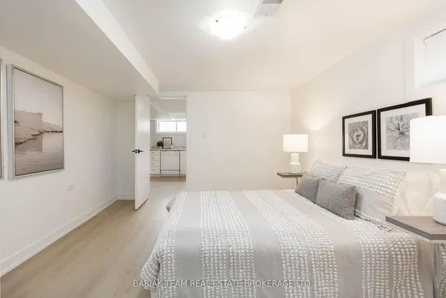 Additional image 28 of 62 Burr Ave