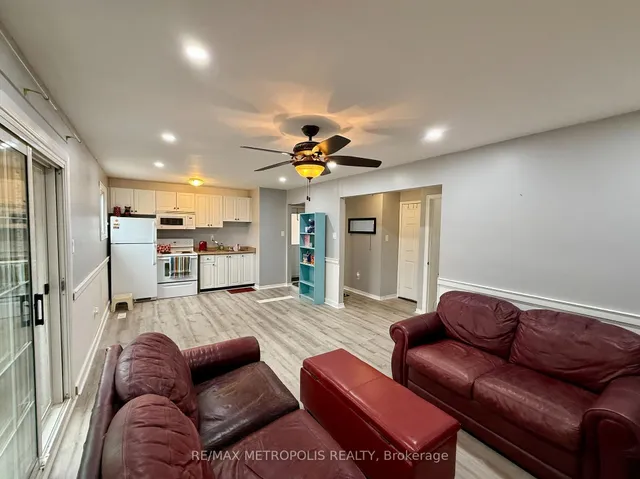 Additional image 18 of 36 Tanager Sq