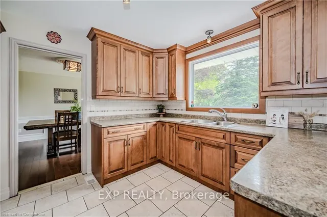 Additional image 12 of 11 COACHMAN Cres