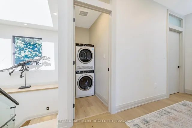 Additional image 36 of 68 Harewood Ave