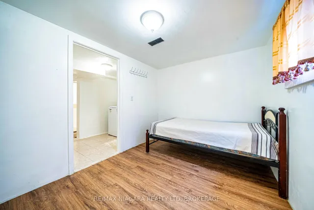 Additional image 41 of 225 West 2nd St