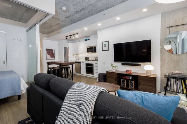 Additional image 13 of 39 Brant St Unit 309