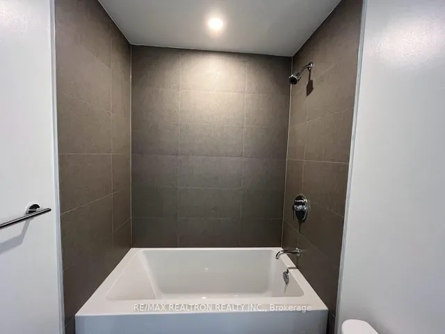 Additional image 25 of 270 Dufferin St Unit 602