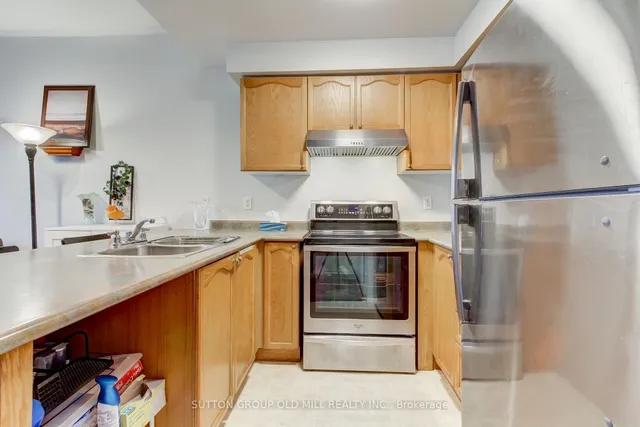 Additional image 6 of 760 Lawrence Ave Unit 167