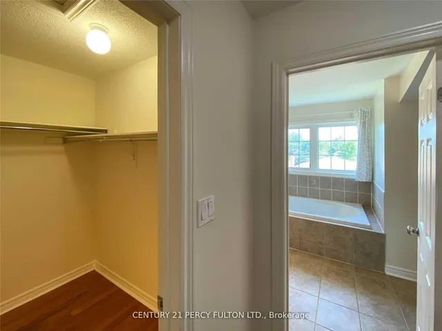 Additional image 13 of 169 Finch Ave Unit E