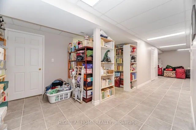 Additional image 40 of 5253 Palomar Cres