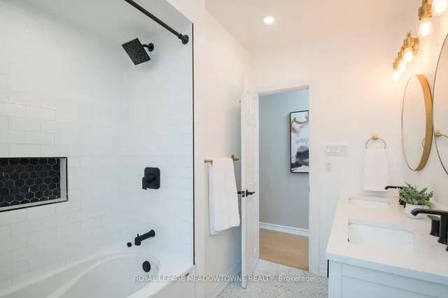 Additional image 27 of 137 Wakefield Rd