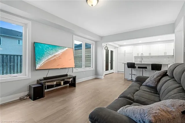 Additional image 15 of 158 Voyager Pass