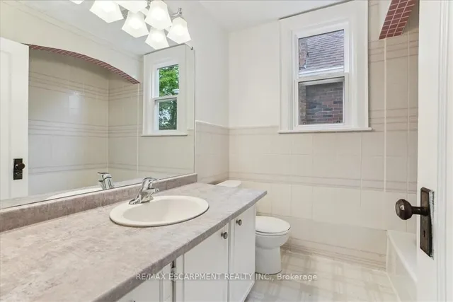 Additional image 23 of 1160 King St