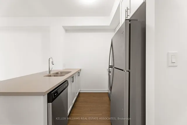 Additional image 6 of 460 Dundas St Unit 434