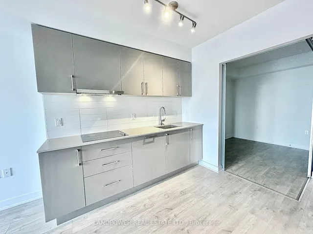 Additional image 20 of 27 Bathurst St Unit 509W