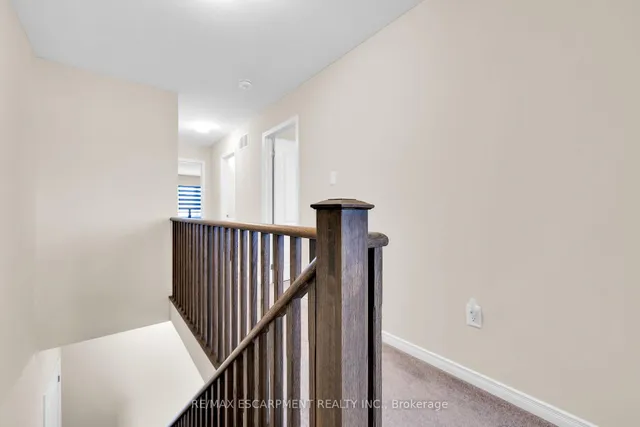 Additional image 27 of 12 Midhurst Hts