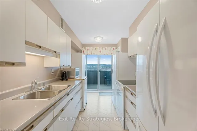 Additional image 11 of 1425 Ghent Ave Unit 907