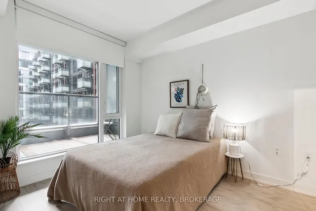 Additional image 14 of 576 Front St Unit 302E