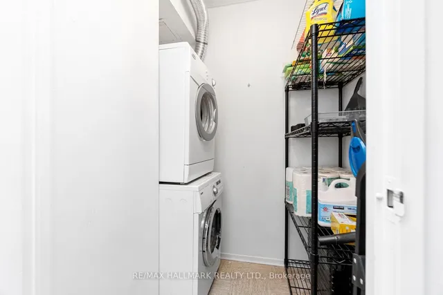 Additional image 16 of 89 Mccaul St Unit 417