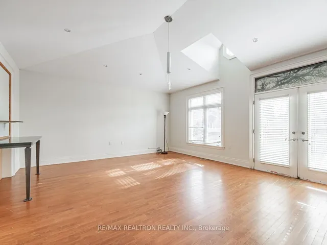 Additional image 22 of 32 Roberta Dr