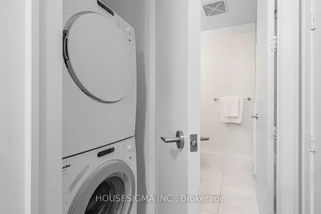 Additional image 27 of 39 Queens Quay Unit 1039