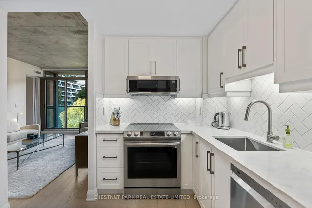 Additional image 8 of 285 Mutual St Unit 302