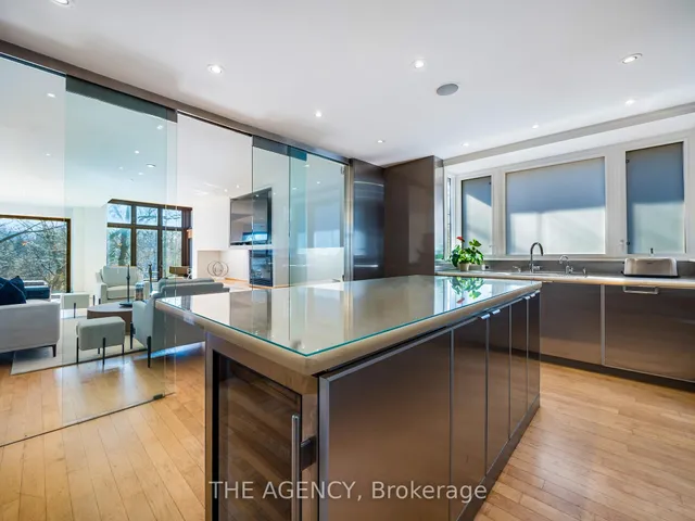 Additional image 10 of 7 Douglas Cres