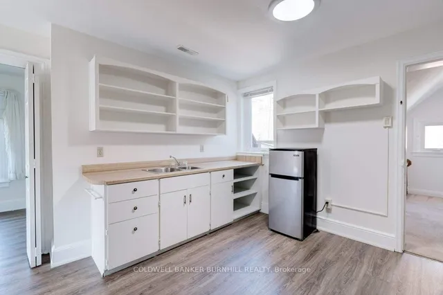 Additional image 32 of 1427 Ontario St