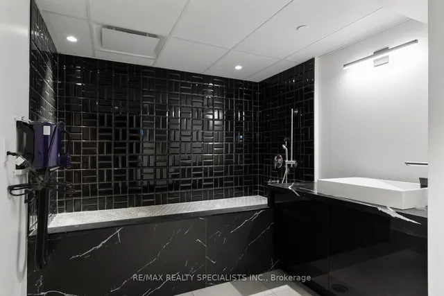 Additional image 22 of 600 North Service Rd Unit 619