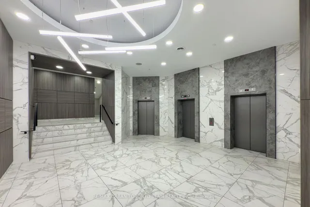 Additional image 31 of 393 King St Unit 401