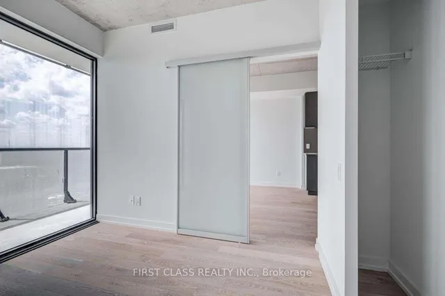 Additional image 15 of 161 Roehampton Ave Unit 4111