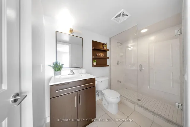 Additional image 24 of 100 Western Battery Rd Unit 2009