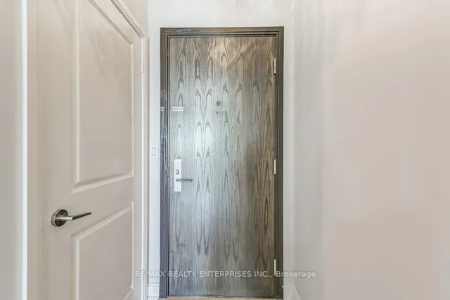 Additional image 9 of 80 Absolute Ave Unit 911