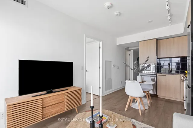 Additional image 4 of 501 Yonge St Unit 4508