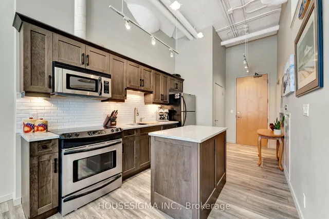 Additional image 14 of 410 King St Unit 118