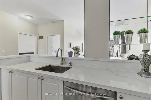 Additional image 16 of 10 Gateway Blvd Unit 521