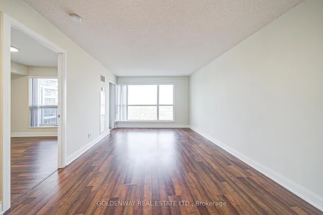 Additional image 8 of 125 Village Green Sq Unit 3701