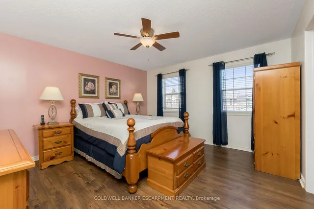 Additional image 19 of 593 Caverhill Cres