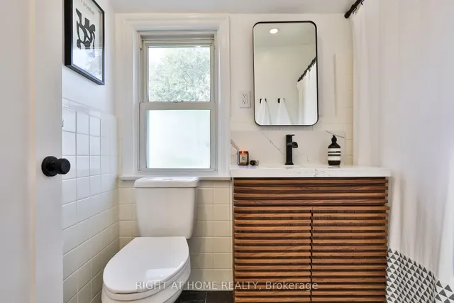 Additional image 22 of 20 Amesbury Dr