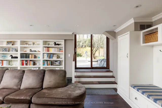 Additional image 20 of 8 Hawthorn Ave Unit 205