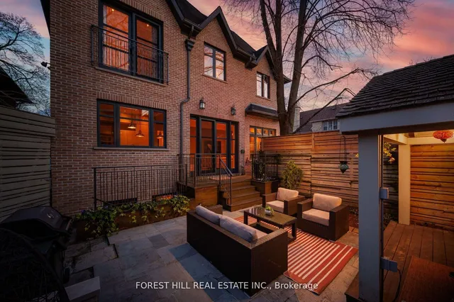 Additional image 37 of 102 Chaplin Cres