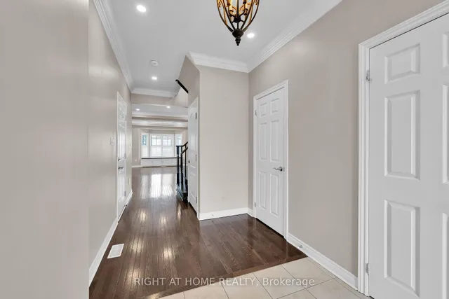 Additional image 7 of 1445 Laurier Ave