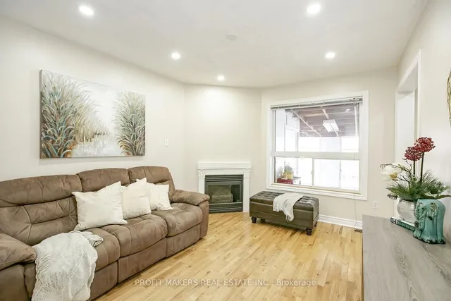 Additional image 8 of 39 Saddletree Tr