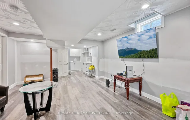 Additional image 34 of 31 Rambling Oak Dr