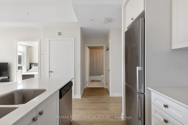 Additional image 13 of 600 North Service Rd Unit 619